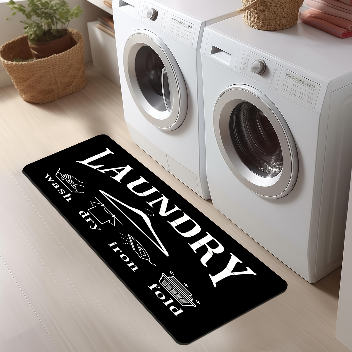 Commercial Printing Icon - Minimalistischer weißer Teppich mit Wäsche-Icon-Buchstaben-Aufdruck, gemütlicher,